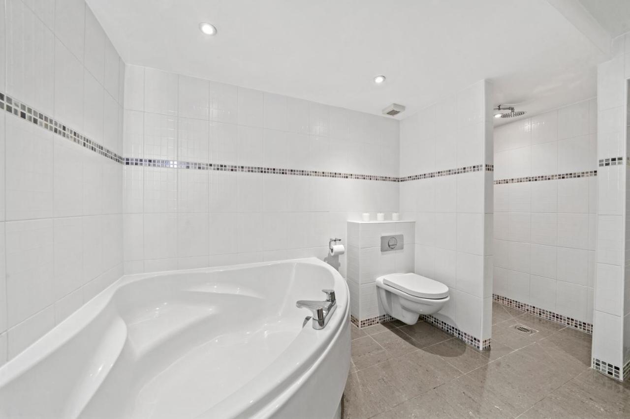 Vikings Duplex Apartment City Centre With Free Parking York Extérieur photo